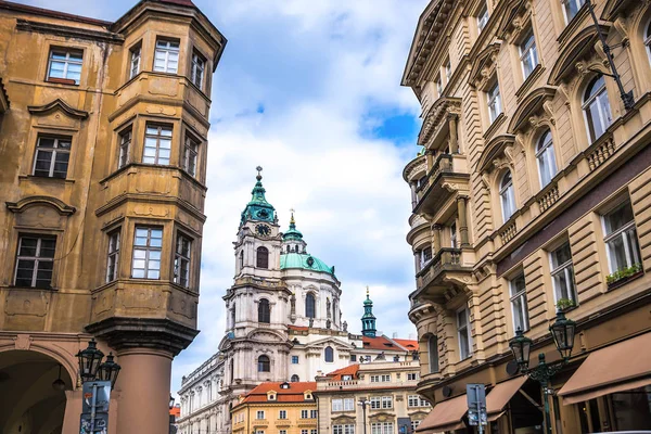 Praga é a capital da República Checa — Fotografia de Stock