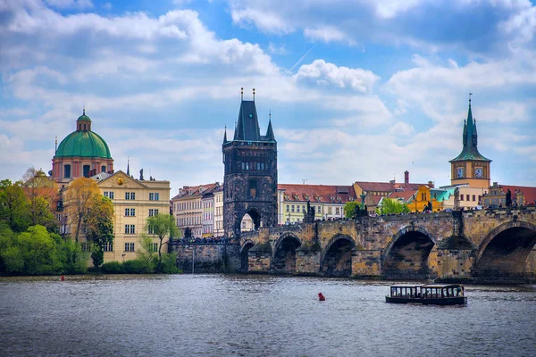 Praag is de hoofdstad van Tsjechië — Stockfoto