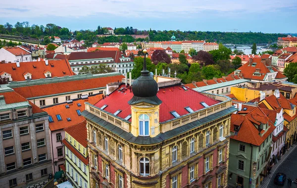 Prag Çek Cumhuriyeti 'nin başkentidir.