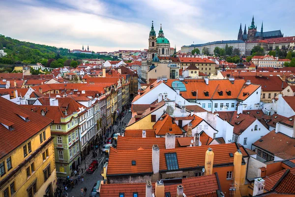 Prag Çek Cumhuriyeti 'nin başkentidir.