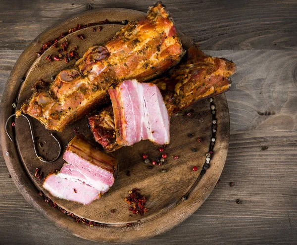 Smoked Pork Ribs Wooden Cutting Board — Stock Photo, Image