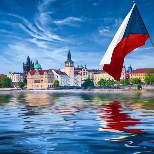 Πράγα Είναι Πρωτεύουσα Της Τσεχικής Δημοκρατίας Ευρωπαϊκό Κράτος Ιστορικά Αξιοθέατα — Φωτογραφία Αρχείου