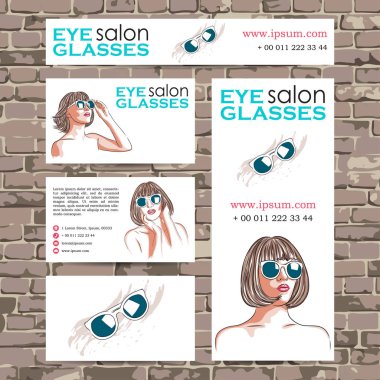 vektör gözlük salon kartı ile kadın güneş gözlüğü takıyor