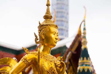 Ki-nara at Grand Palace