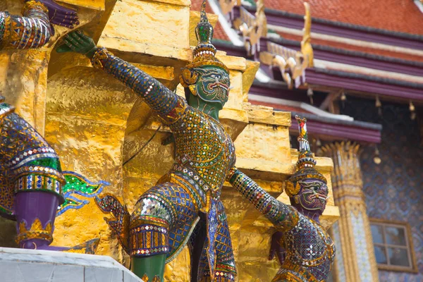 Giant Buddha in Grand Palace — Stock Photo, Image