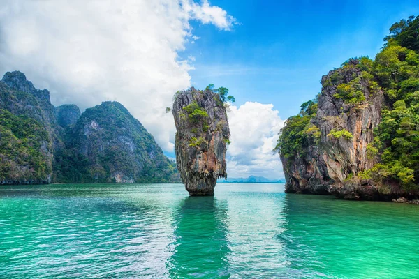 Kamień w Tajlandii James Bond Island — Zdjęcie stockowe