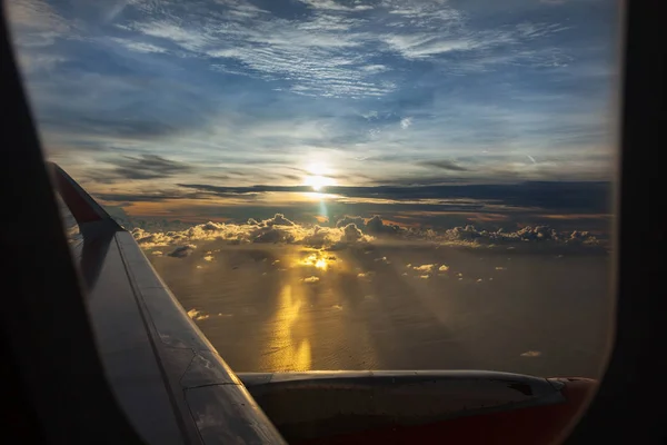 Céu azul bonito — Fotografia de Stock