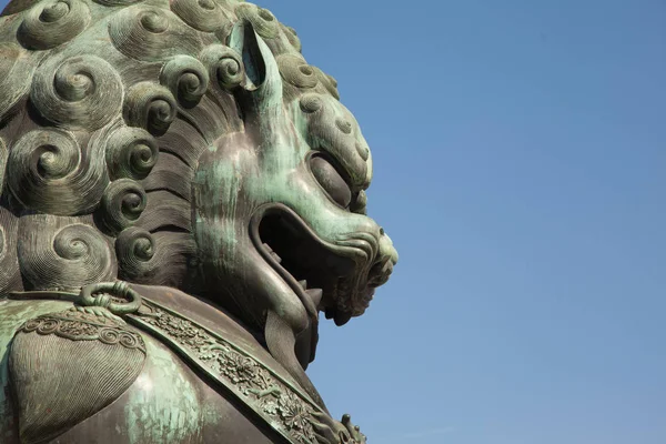 Chinese guardian lion — Stock Photo, Image