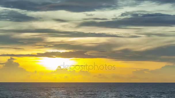 Sonnenuntergang über dem Ozean in Thailand — Stockvideo