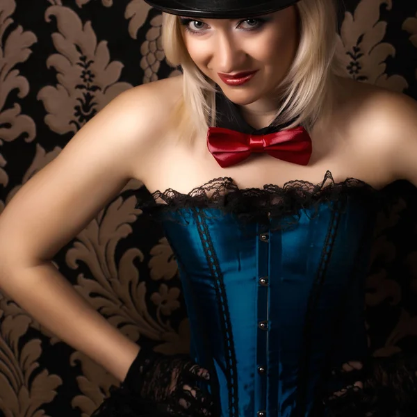 poz güzel kabare kadın 