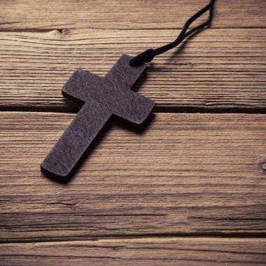 ahşap arka plan çarmıhta 