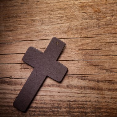 ahşap arka plan çarmıhta 