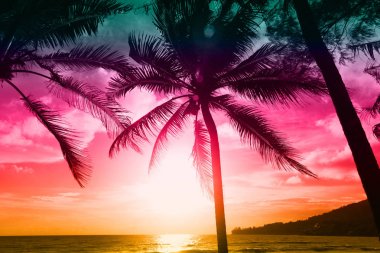 Tayland sahilinde gün batımı