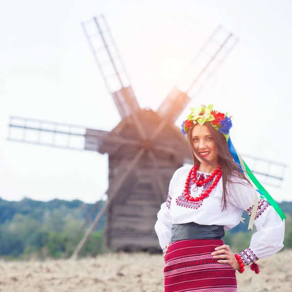 Woman wearing national ukrainian clothes — Stock Photo, Image