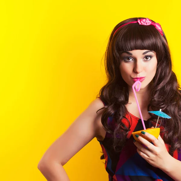 portakal suyu içme kadın