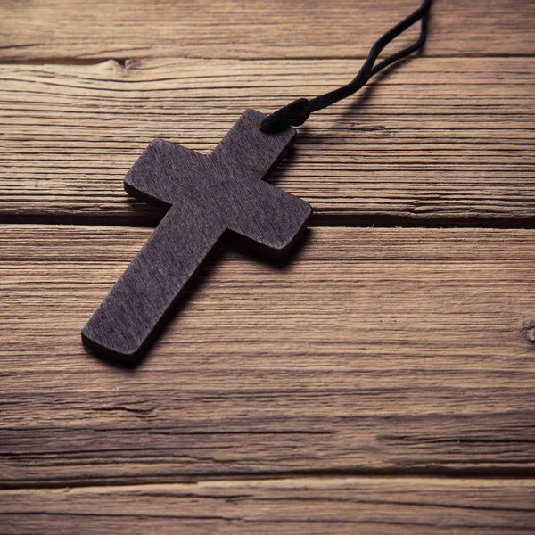 ahşap arka plan çarmıhta 