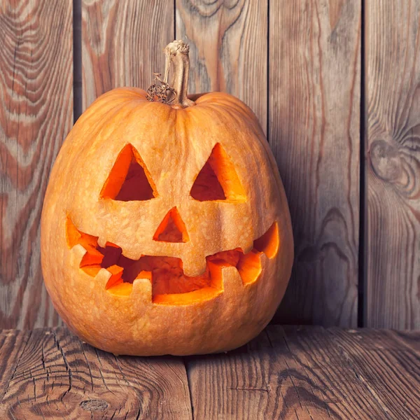 Cadılar Bayramı Balkabağı ahşap tahta üzerinde