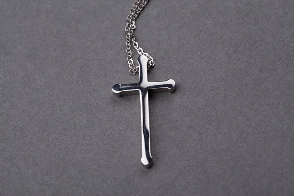 Silver Cross Gray Background Close View — Stock Photo, Image