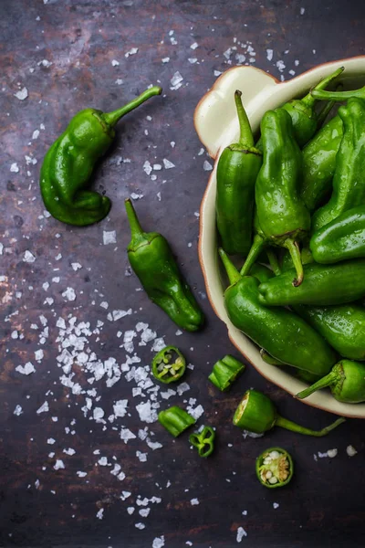 Raw green mexican spanish peppers jalapeno — Stock Photo, Image