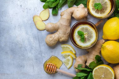 Soğuk kış günleri için bardakta zencefilli çay