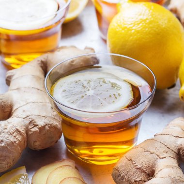 Soğuk kış günleri için bardakta zencefilli çay