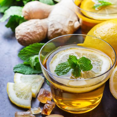 Soğuk kış günleri için bardakta zencefilli çay