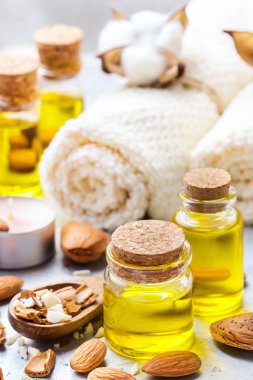 Doğal tatlı badem uçucu yağı spa ve güzellik için