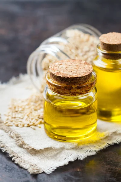 Sesame oil and seeds for healthy eating