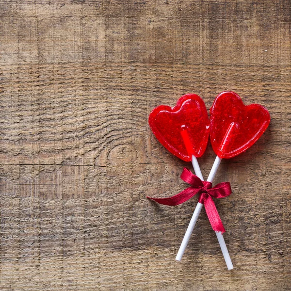 Piruleta de caramelo en forma de corazón para el día de San Valentín — Foto de Stock