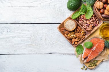 Kalp, yaşam kavramı için sağlıklı gıda seçimi