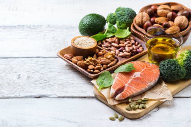 Kalp, yaşam kavramı için sağlıklı gıda seçimi