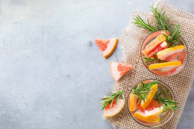 Greyfurt biberiye taze su Detoks içki kokteyl limonata infüzyon