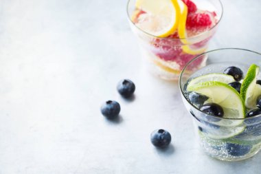 Limon kireç meyveleri taze infüzyon su Detoks içki kokteyl limonata