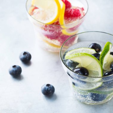 Limon kireç meyveleri taze infüzyon su Detoks içki kokteyl limonata