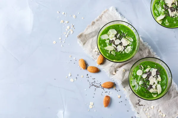 Frullato verde con broccoli di mele e spinaci — Foto Stock