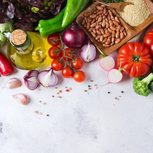 Assortment of fresh organic farmer market vegetables — Stock Photo, Image