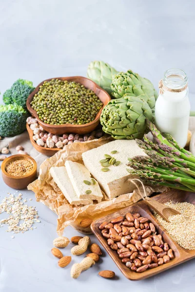 Assortment of healthy vegan protein source and body building food — Stock Photo, Image