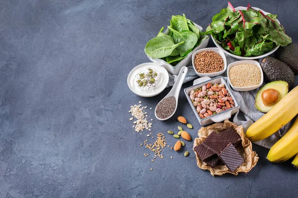 Sortiment av hälsosamma hög magnesium källor mat — Stockfoto
