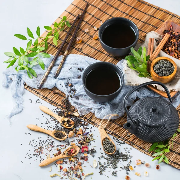 Selección de la tetera de té de masala de hierbas chinas japonesas —  Fotos de Stock