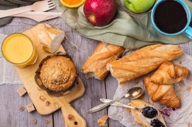 Kahvaltı için sağlıklı kek pasta