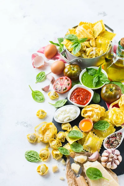 İtalyan gıda ve malzemeler, mantı makarna spagetti pesto domates sos