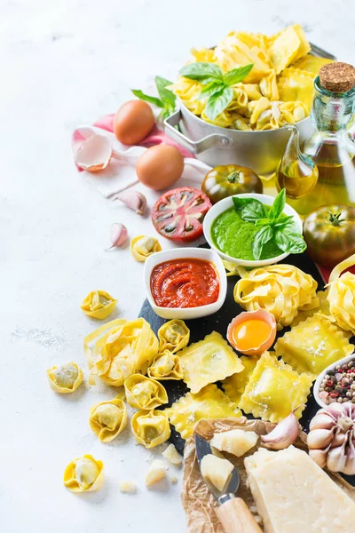 İtalyan gıda ve malzemeler, mantı makarna spagetti pesto domates sos