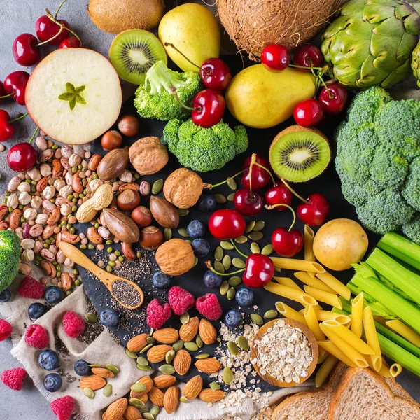 Selezione di alimenti vegani sani ricchi di fibre per cucinare — Foto Stock