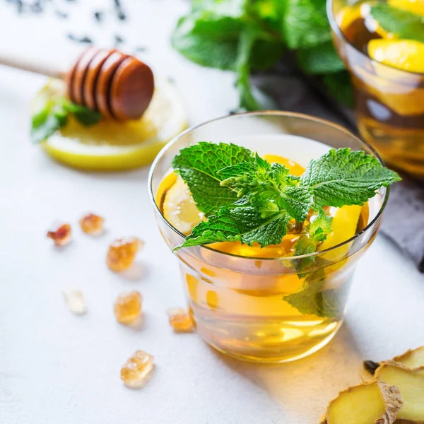 Zencefil limon nane ile cam Japon Çin çay