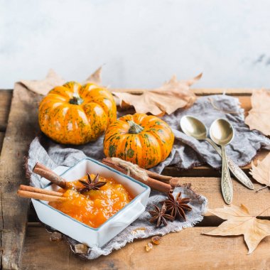 Sonbahar sonbahar kabak reçeli lezzetli baharatlar ile