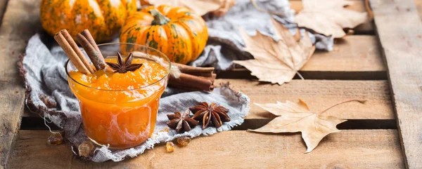 Sonbahar sonbahar kabak reçeli lezzetli baharatlar ile