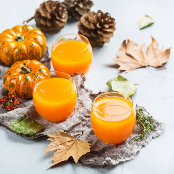 La zucca del Ringraziamento autunno succo fresco bevanda cocktail — Foto Stock