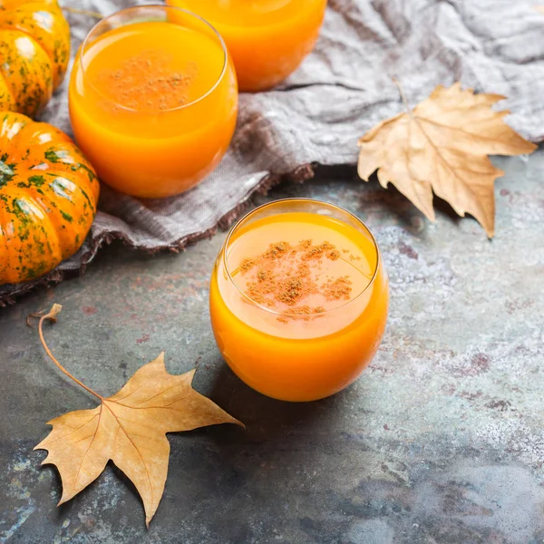 Şükran kabak sonbahar taze meyve suyu içmek kokteyl içecek