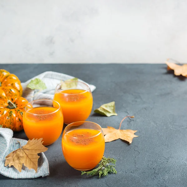 La zucca del Ringraziamento autunno succo fresco bevanda cocktail — Foto Stock