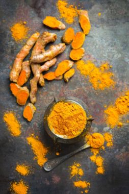 Zerdeçal kökü curcuma longa tozu